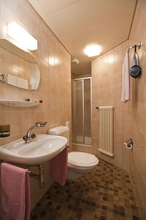 Hotel Al Lago Vogorno Quarto foto